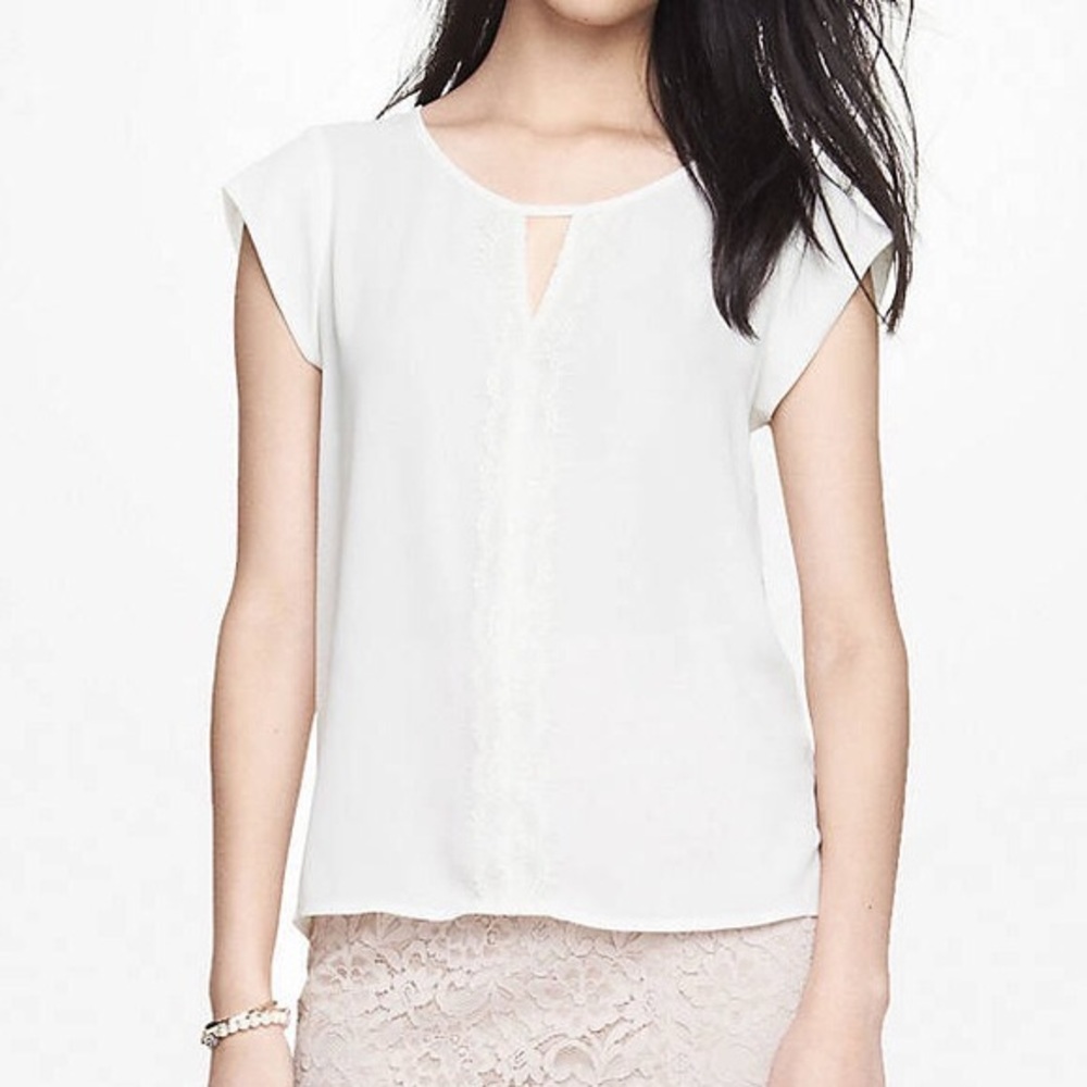 Express Keyhole Lace Blouse 🔥